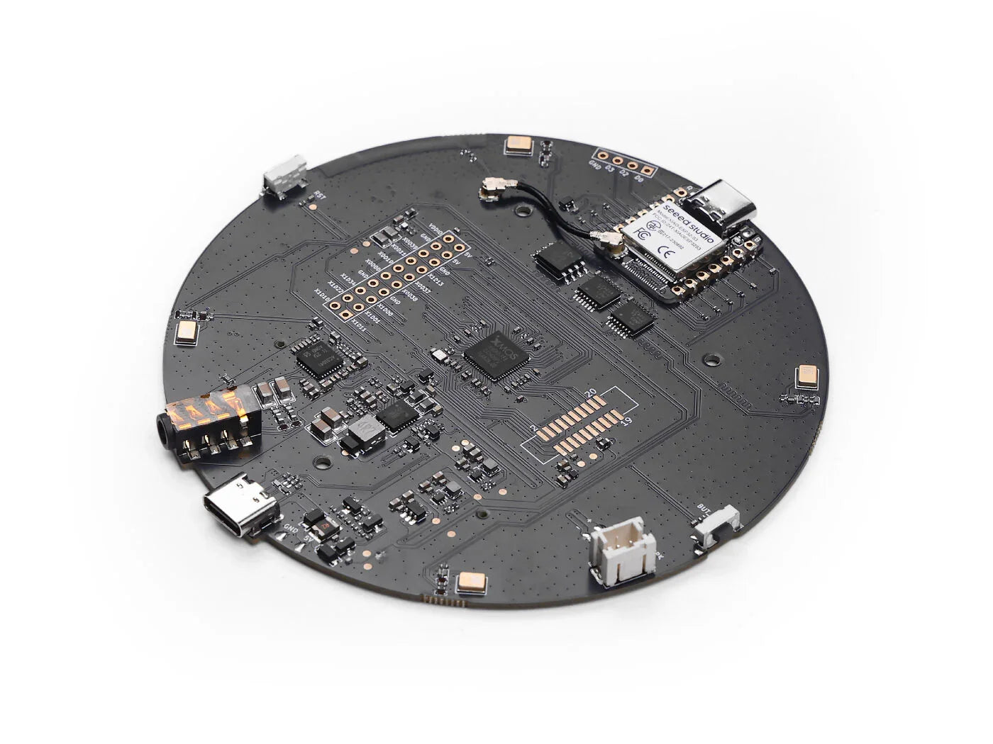 Seeed Studio ReSpeaker XMOS XVF3800 s XIAO ESP32S3 AI 4mikrofonovým polem